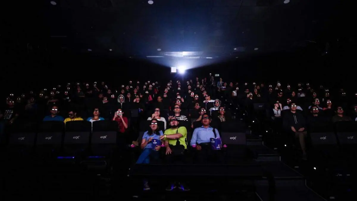 asi fue el estreno de avngers endgame en venezuela maduro thanos afp (4)